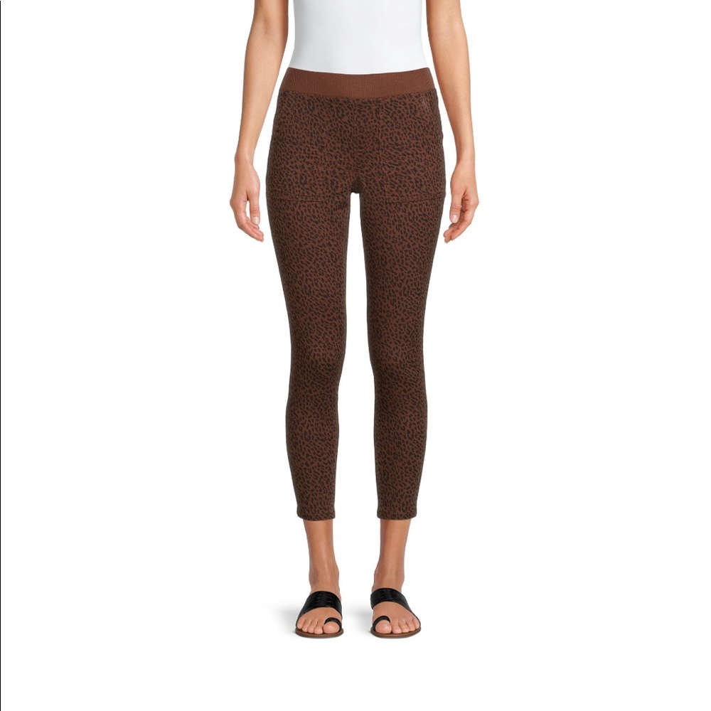 No Boundaries Juniors mid size rib waist band jeggings cheetah print NWOT